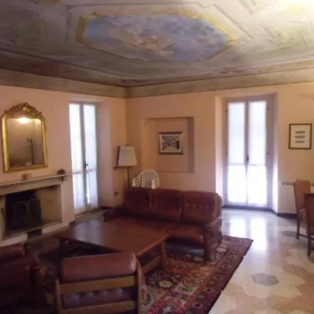 Casa Dei Poeti アパート メイナ